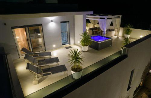 Luxury Villa Sun Stone heated pool & whirlpool - Foto 12
