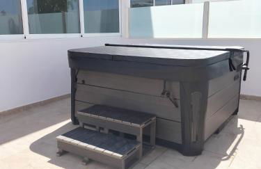 LUXURY RUBICON Jacuzzi y Piscina - Foto 18