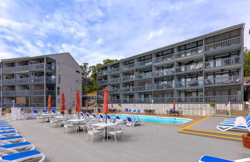 B Lakefront! Remodeled, Boat Slip, Patio Views, Pool, Boat Ramp, WIFI - Foto 50