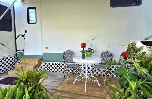 1 Large Bedroom Outdoor Patio - Photo 36