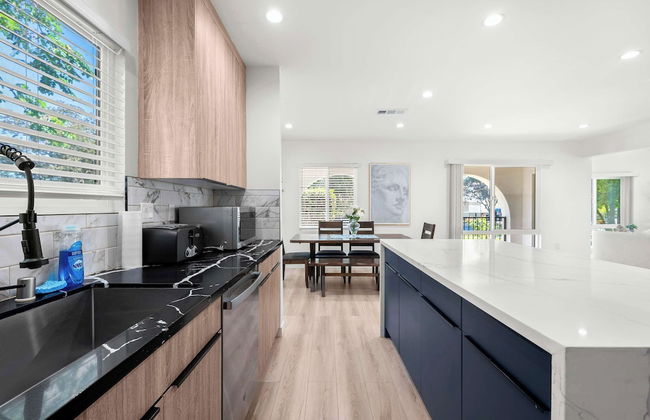 Not Affected by the Fire/spacious Modern Retreat w Luxury Amenities & Style - Foto 21