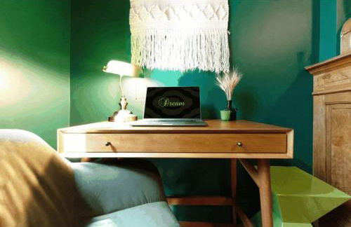 The Green Room: 70s Groove Themed Studio - Foto 25