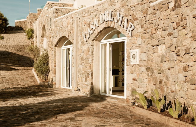 Casa Del Mar Mykonos Seaside Resort - Photo 3