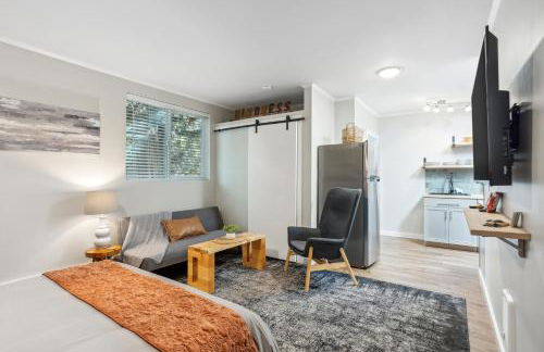 Pet-Friendly Kent Vacation Rental, Walk to Lake! - Foto 16