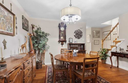 Classy Old Town Getaway 3-BR in Perfect Location - Foto 19