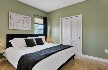 Poolside Tampa Stay- Game Room & Glam Room- Pool- Darts- Pool Table- Next to MacDill AFB - Foto 37