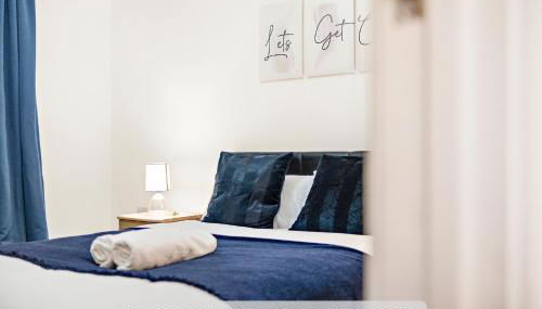 Modern 3-Bed Penthouse with Terrace & Gym, Near Canary Wharf, Weekly deals - Foto 3, towels