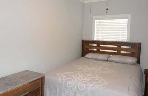 Lakefront Oasis with Private Hot Tub - Foto 12