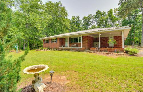 13 Mi to Guntersville Lake Henagar Gem with Hot Tub - Foto 27