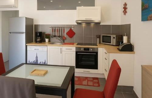 2 pièces dans villa avec piscine parking à 10 mins de Cannes - Foto 15