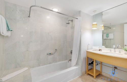 Beachfront Resort - Pool - Ocean View Balcony- Gym - Foto 29