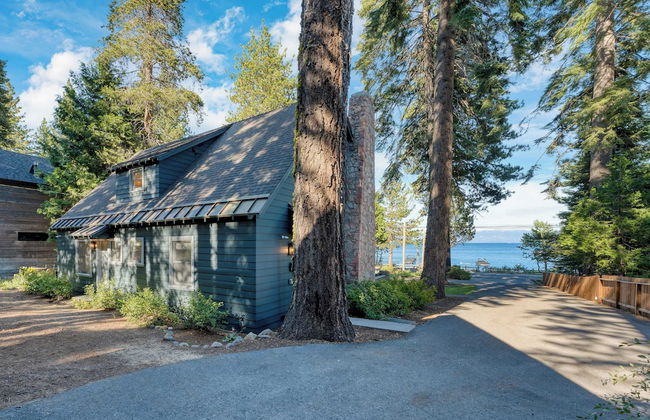 West Shore Lake House by Avantstay Ski Cabin w/ Backyard Sledding Hill! - Photo 48