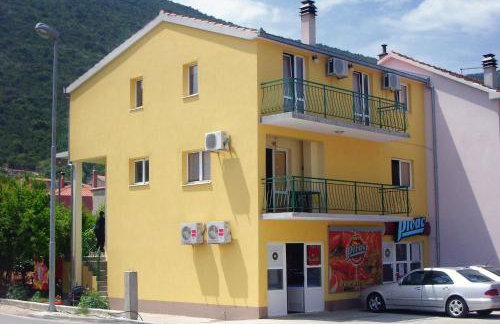 Apartments by the sea Trpanj, Peljesac - 4510 - Foto 1