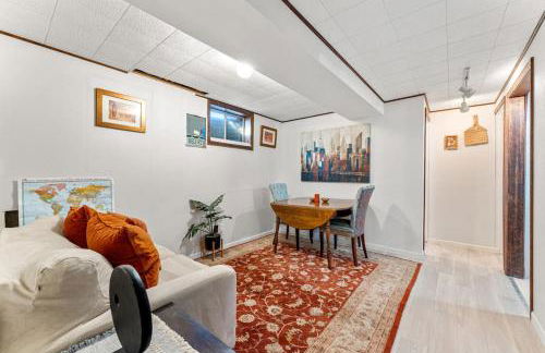 Spacious and Comfy Close to Everything Backyard - Foto 29