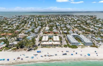 The S 2b 2 Bedroom Villa by RedAwning - Photo 3