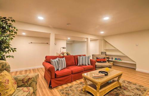 Traditional Marthas Vineyard Home with Porch and Yard - Foto 24