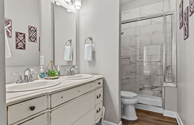 Mysteries on Lemp | JZ Vacation Rentals - Photo 24