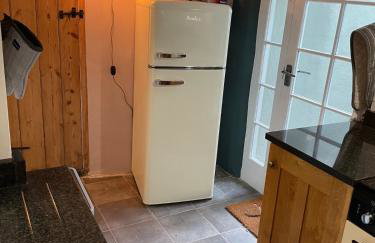 The Old Scullery - Photo 11