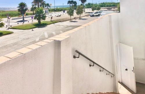 Frente al mar 1ª línea de playa - Foto 17