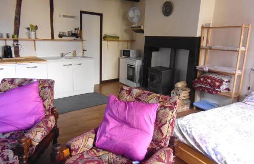 Le trou dans le mur - Foto 24