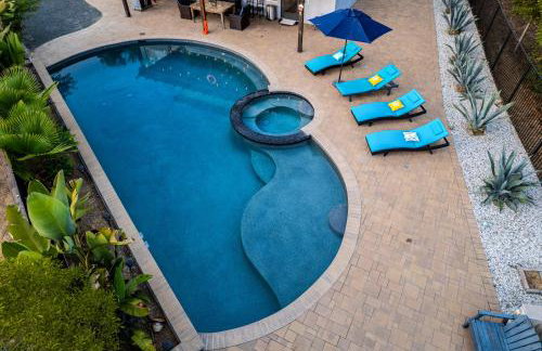 Entire Private Home with 5 Bedrooms 4 Bathrooms 3000 Sq ft Villa, Pool, Hot Tub, Nature, Garage, Winery, Available Now - Foto 44