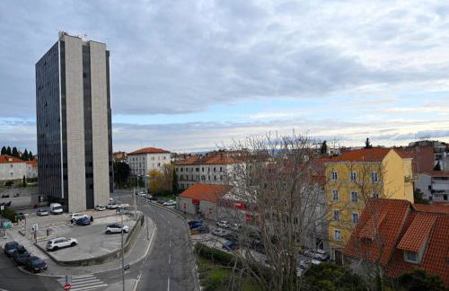 EVA's Apartment - Photo 37