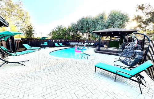 Half ACRE Lux Pool SPA with FIREPIT ARCADE Grill Sleeps 40 - Foto 58