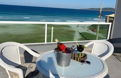 Cobertura pé na areia,Churrasqueira,Varanda,Ar con - Foto 23