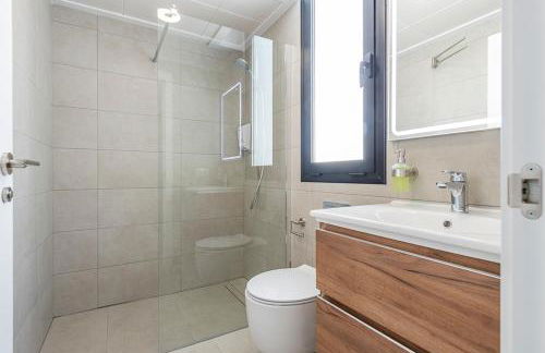 STYLISH VILLA 2018,POOL,3B.R.WIFI,NETFLIX - Foto 23