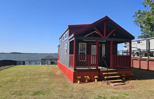 Lakefront Cottage with Hot Tub & Sunset Views - Foto 19