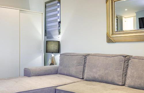 Panorama View Apt with Jacuzzi by 8essentially - Foto 7