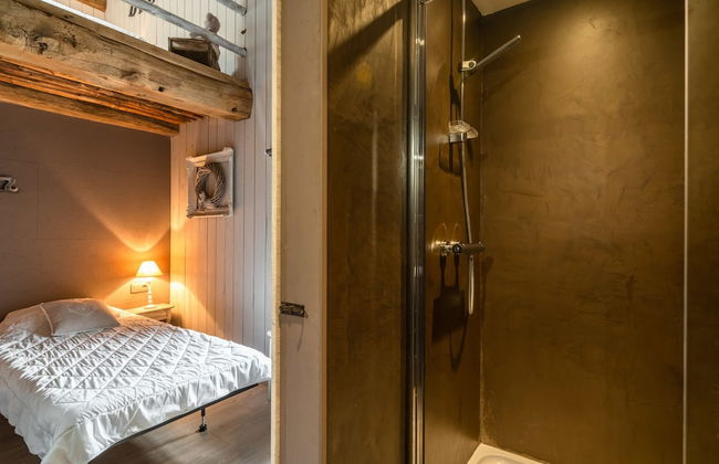 Beautiful Holiday Home with Hot Tub, Sauna & Monumental Fireplace - Photo 12