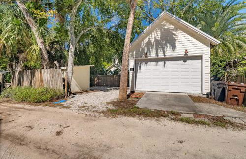 Secret Garden Hideaway l Walk to DNTN l Sleeps 8 - Foto 63