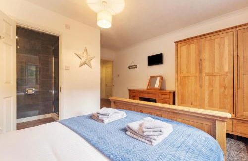 Hazelglade Cottage - Hot Tub, Games Room, Pet Friendly - Photo 44