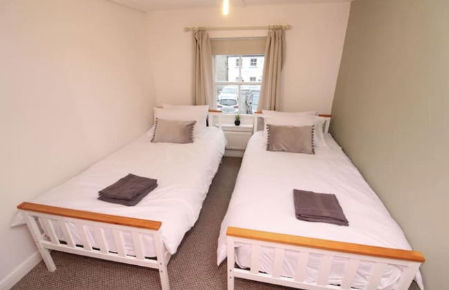 Beautiful 2 bed Cottage in the Centre of Richmond - Photo 2