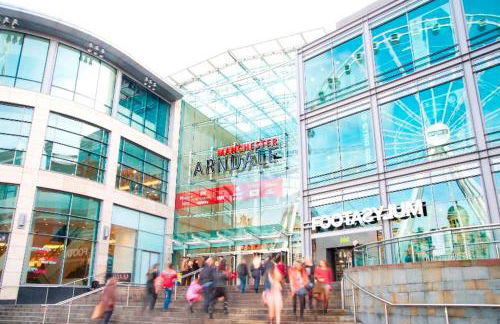 Modern Central Manchester Condo Next To AO Arena - Parking - Local Attractions - Foto 41