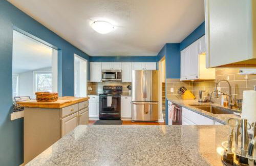 2 Mi to Olde Town! Pet-Friendly Haven with Sunroom - Foto 9