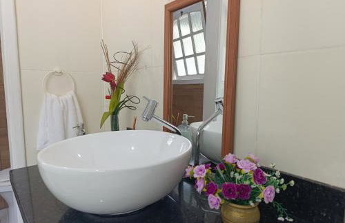 Hospedagem Doce Lar - Casa Manacá - Foto 12