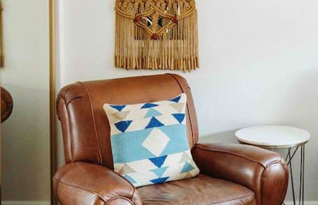 Cozy Rustic Home Minutes to Joshua Tree Nat l Park - Photo 24