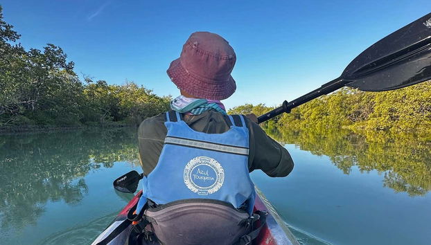 Paddle through Punta Mosquito