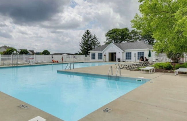 Spacious 4BR Home With Pool in Indianapolis - Foto 1