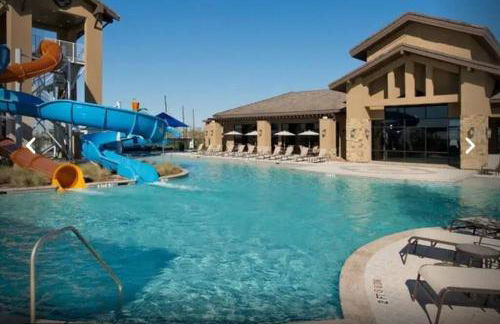 Katy Vibes With Jacuzzi, Elegant and Peaceful 3BR - Foto 47