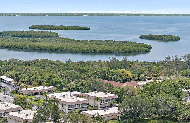 Serenity On Sutton 2 Bedroom Townhouse by RedAwning - Foto 49