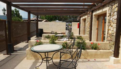 El Rancho - Photo 3, Garden