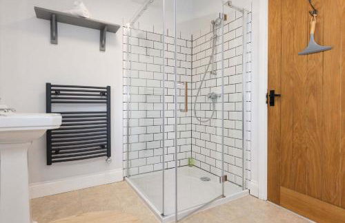 Sidlesham Hideaway Logburner & Garden - Photo 24