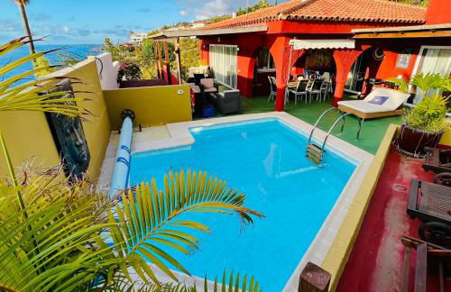 Villa con piscina climatizada y vistas al mar - Foto 39