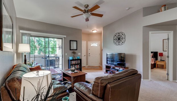 Southern #2055 Mesa - Foto 2, Imagen principal