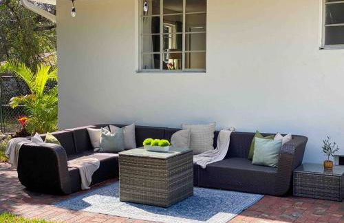 Cozy Renovated Vintage Modern House Downtown! - Foto 22