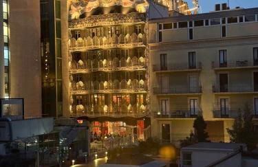Top ten street in the world by Time Out Front View of Casa Batlló - Photo 23