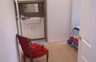 Smitten House 4 Bedroom RHYL - Photo 13